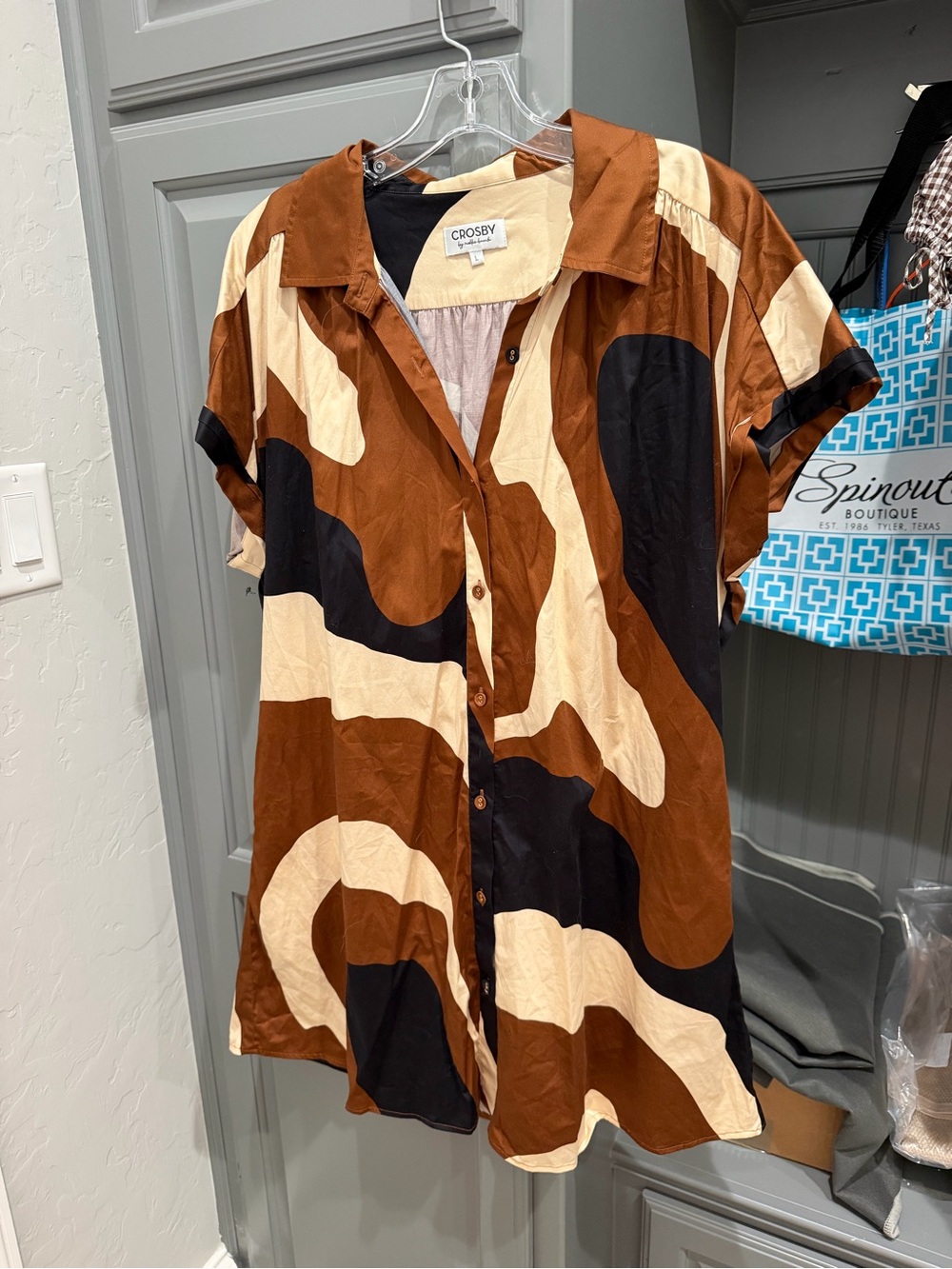 CROSBY by Mollie Burch Brown, Cream & Black Abstract Button-Down Top